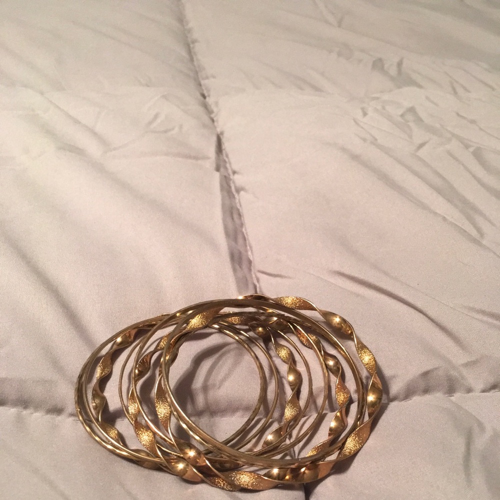 Gold bracelet set